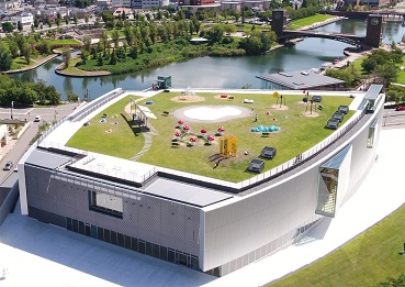 <div style='text-align:left;'>Onomatopoeia Rooftop / Toyama Prefectural Museum of Art and Design</div>