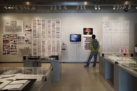 1F：TDC賞2012受賞作を中心に展示