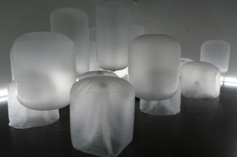 Vertical Volume / Yasuyuki ONISHI