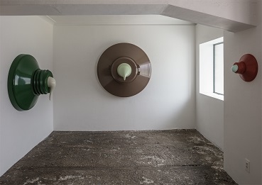 <div style='text-align:left;'>佐藤卓展「MASS」(巷房)</div>